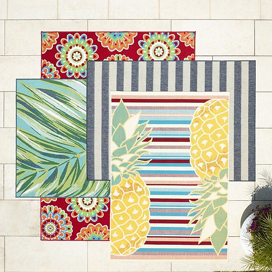 Sonoma Goods For Life® Floral Medallion Indoor/Outdoor Area Rug